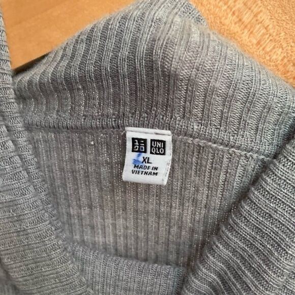 Grey Turtleneck - Picture 4 of 6